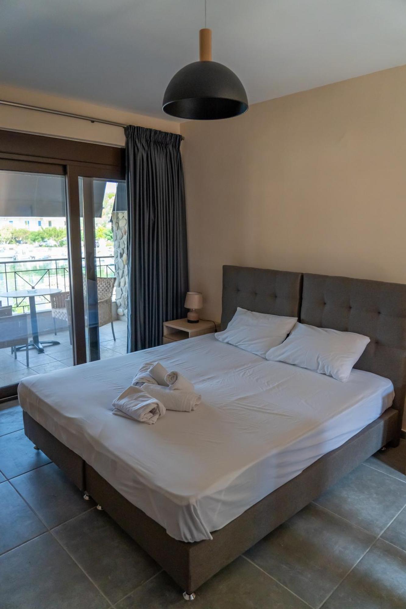 Prego Living Apartments Vathi  Esterno foto