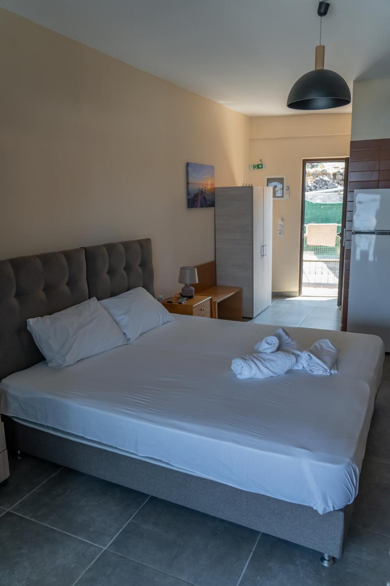 Prego Living Apartments Vathi  Esterno foto
