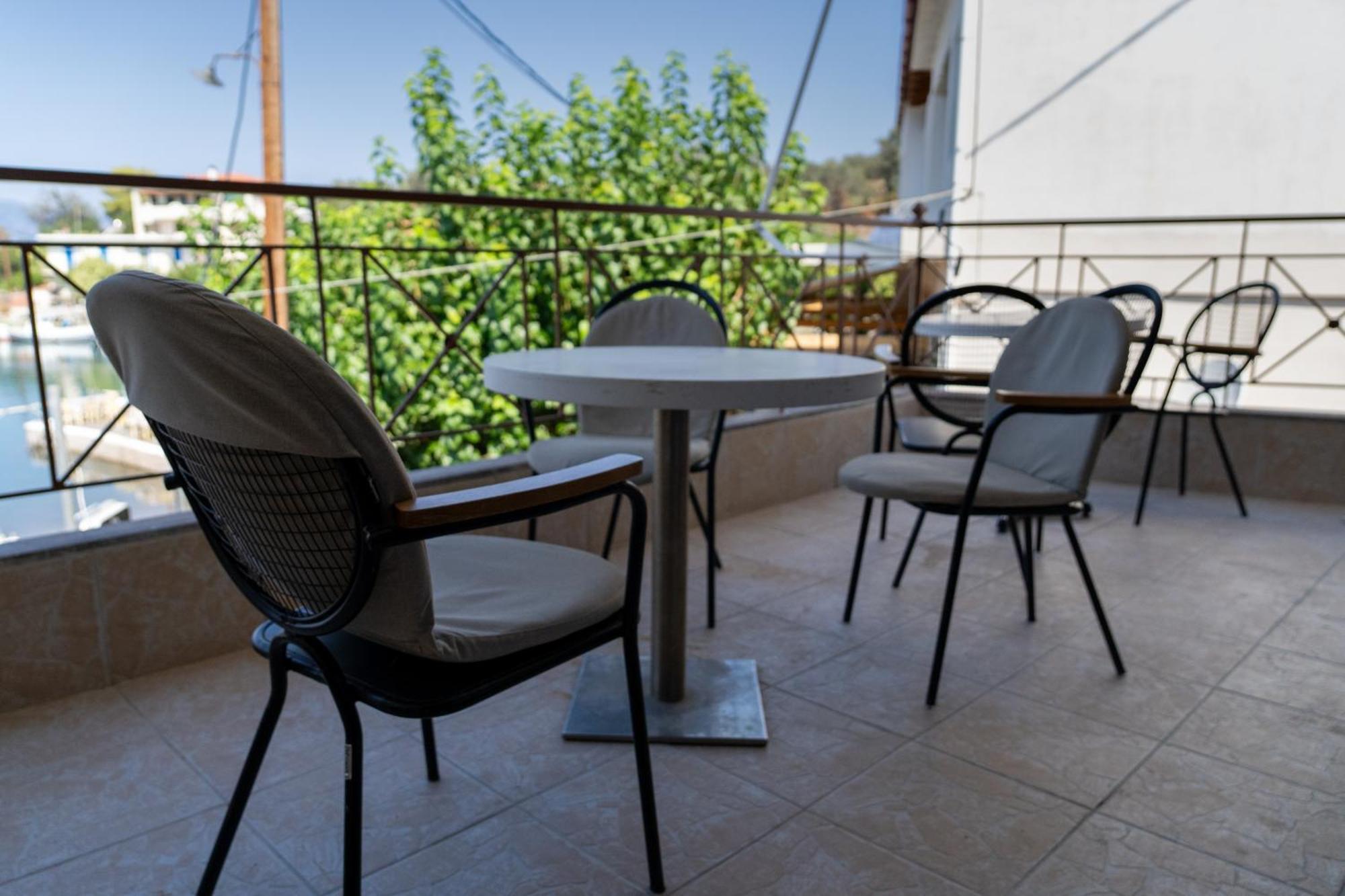 Prego Living Apartments Vathi  Esterno foto